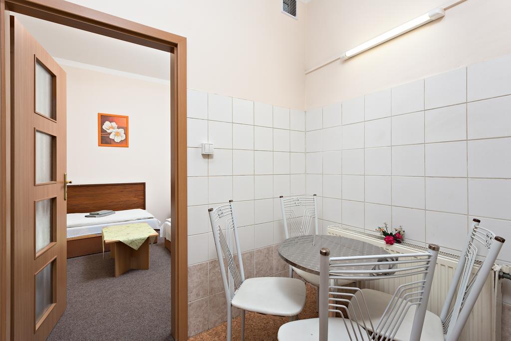 Penzion Hotel Morrison Пльзень Экстерьер фото